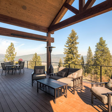 Large Deck with a Beautiful View!