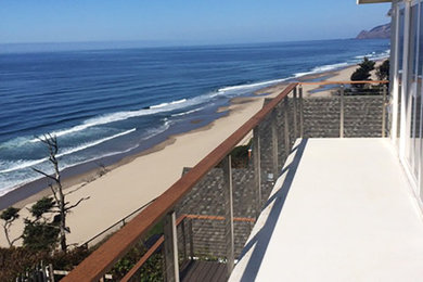 Imagen de terraza clásica renovada grande