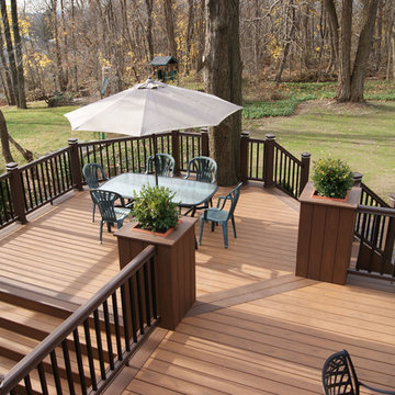 Liquid Light Timbertech deck & Hardscape w custom waterfall privacy wall