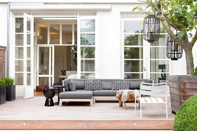 Example of a trendy deck design in Amsterdam