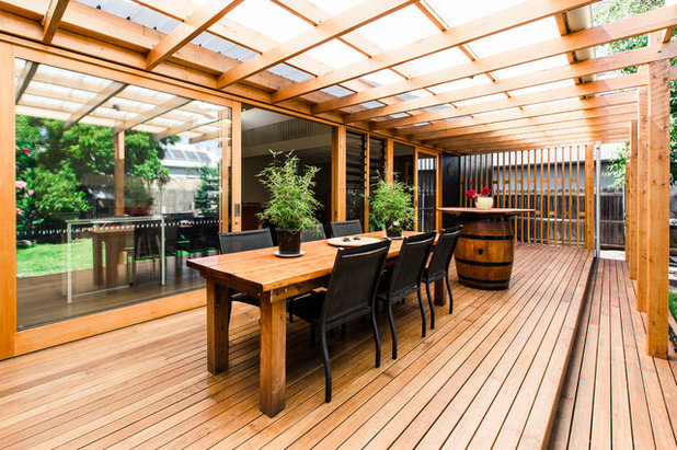 Contemporary Deck by Little Constructions