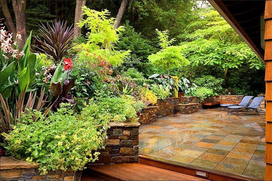 Inspiration for a mid-sized contemporary backyard water fountain deck remodel in San Francisco