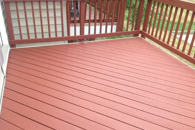 Inspiration for a mid-sized modern deck remodel in Baltimore with no cover
