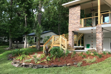 This is an example of a rustic terrace in Miami.