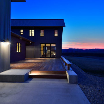 New Modern Farmhouse