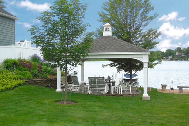 Example of a mid-sized classic deck design in Bridgeport