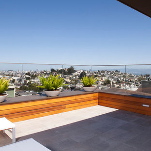 Deck - modern deck idea in San Francisco with no cover
