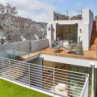 Aménagement d'un toit terrasse sur le toit contemporain avec aucune couverture.