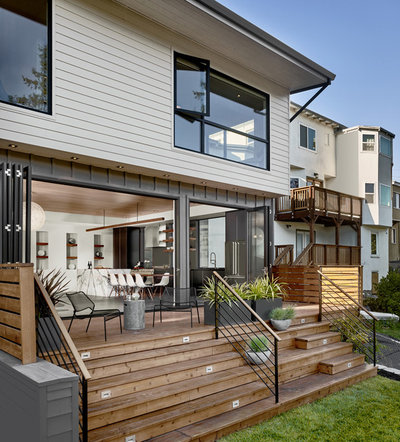 Midcentury Deck by Knock Architecture and Design