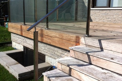 Inspiration for a modern deck remodel in Toronto