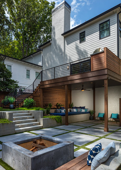 Contemporary Deck by Boyce Design + Build