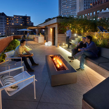 Outdoor Lounge w/ Fire Pit