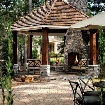 Peaceful Old World Ledge Backyard Retreat - Coronado Stone Products Veneer