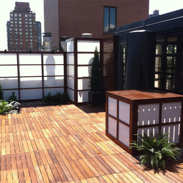 Private Residence Garden with Ipe deck tiles
