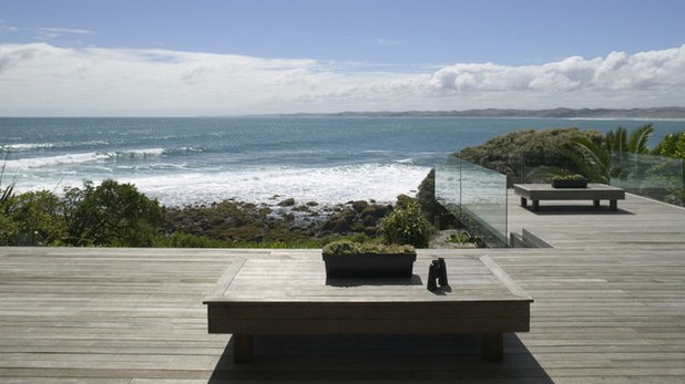 Beach Style Deck by Crosson Architects