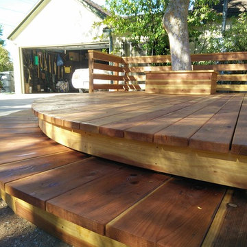 Redwood Circular Deck, Pasadena