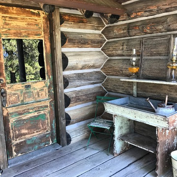 Rustic Trapper Cabin
