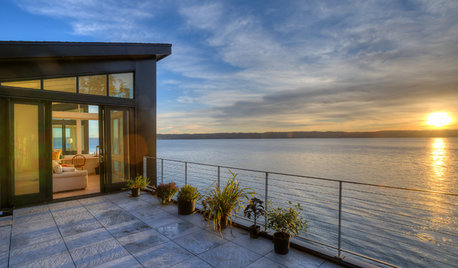Houzz Tour: Island Home Works With the Forces of Nature
