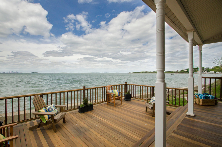 Sea Side Vacant with views of the Boston Skyline!
