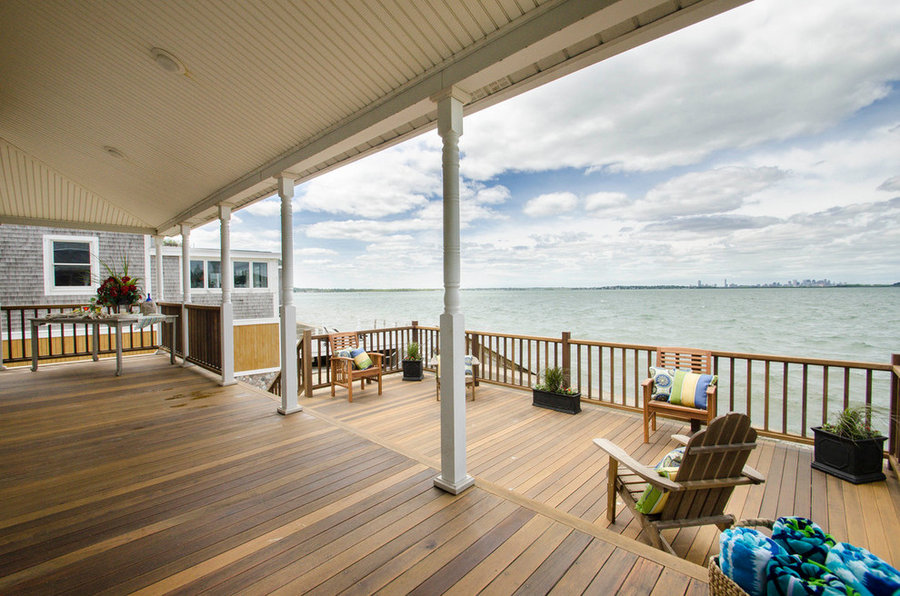 Sea Side Vacant with views of the Boston Skyline!