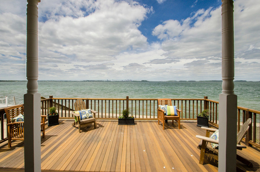 Sea Side Vacant with views of the Boston Skyline!