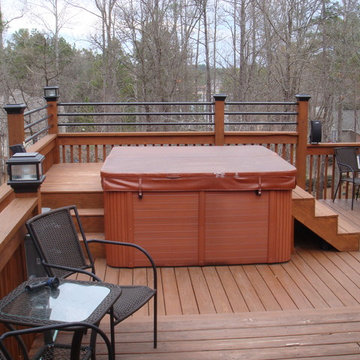 Seven Lakes Outdoor Deck & Jacuzzi Built-in