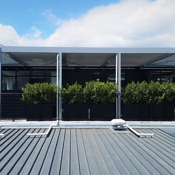 Side View of Louvre and  Pergola Outdoor Room