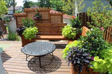 Inspiration for an eclectic deck remodel in Minneapolis