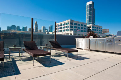 Example of a trendy rooftop rooftop deck design in San Francisco