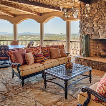 Southwestern Traditional Outdoor Deck