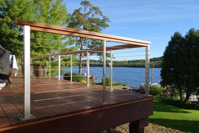 Stainless Railing_ 42"_Deck Mount_Wood Top Rail