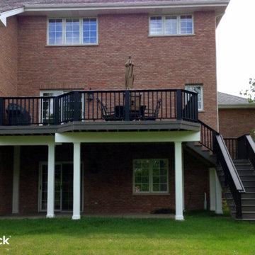 Stylish Free-Standing Low Maintenance deck