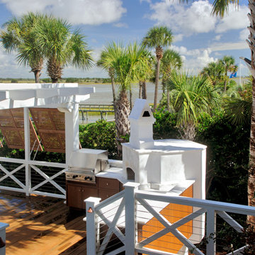 Sullivans Island Beach House with Island Influence - Pizza Oven and Grill