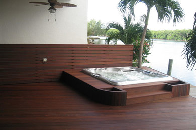 Island style deck photo in Miami