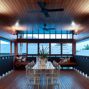 Contemporary deck in Brisbane.