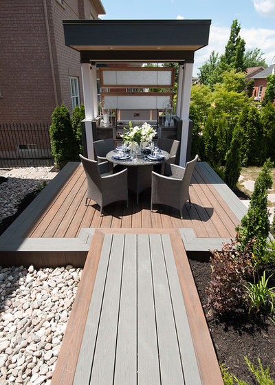 Contemporary Deck by Paul Lafrance Design