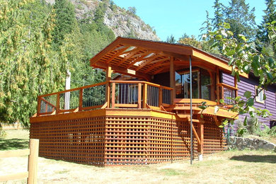 Deck - traditional deck idea in Vancouver