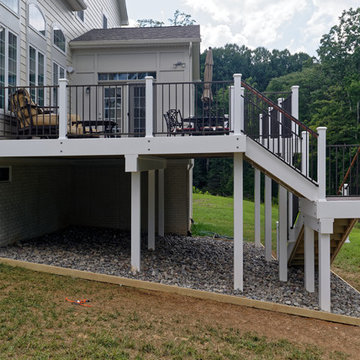 Transitional TimberTech Deck with White and Black Contrast Railing