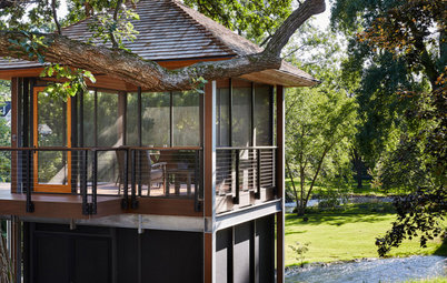Screened-In Porch and a Deck Under the Oaks in Minnesota