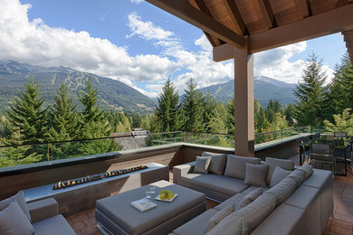 Inspiration for a contemporary deck remodel in Vancouver