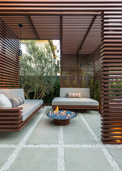 Contemporary Patio by Krueger Architects