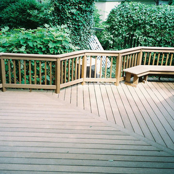 Trex Composite Deck with Built-in Seating
