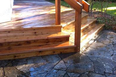 Example of a classic deck design in Vancouver