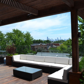 Urban Rooftop in Lakeview