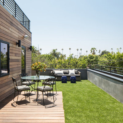 Inspiration for a small contemporary rooftop rooftop deck remodel in Los Angeles with no cover