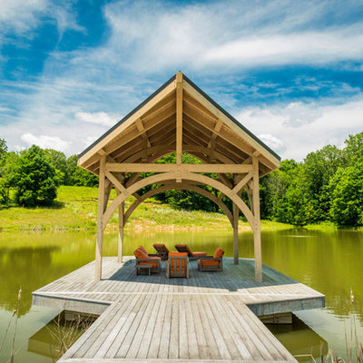 Inspiration for a mid-sized coastal deck remodel in Indianapolis