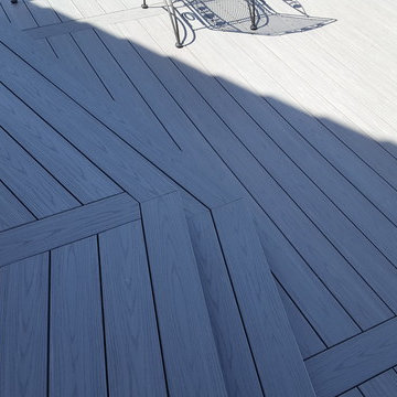 Waterfront Deck Living - Clean Lines
