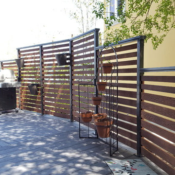 Waterfront Deck Living - Custom Privacy Screeninghangi
