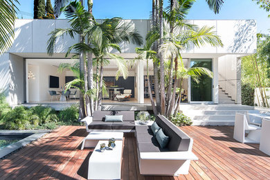 Inspiration for a coastal backyard deck remodel in Los Angeles with no cover