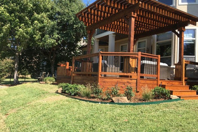 Inspiration for a modern deck remodel in Dallas